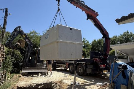 Edgard Travaux Publics : Pose d’un récupérateur d’eau béton à St Caprais
